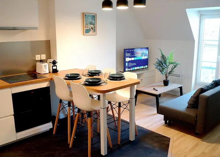 The Cozy Downtown Duplex