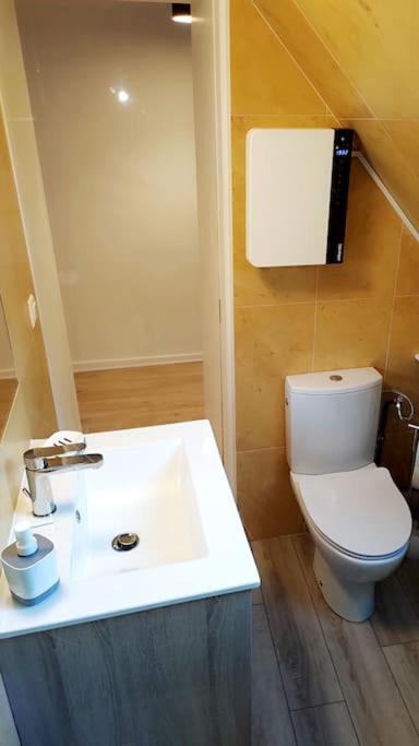 Apartment The Cozy Downtown Duplex Chevreuse